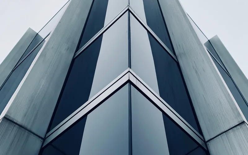 Modern office building in glass and steel — a typical setting for groups that apply IFRS 16